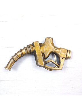 Vintage 1979 Indiana Metal Craft Gas Pump Nozzle Brass Belt Buckle 3.5 In.